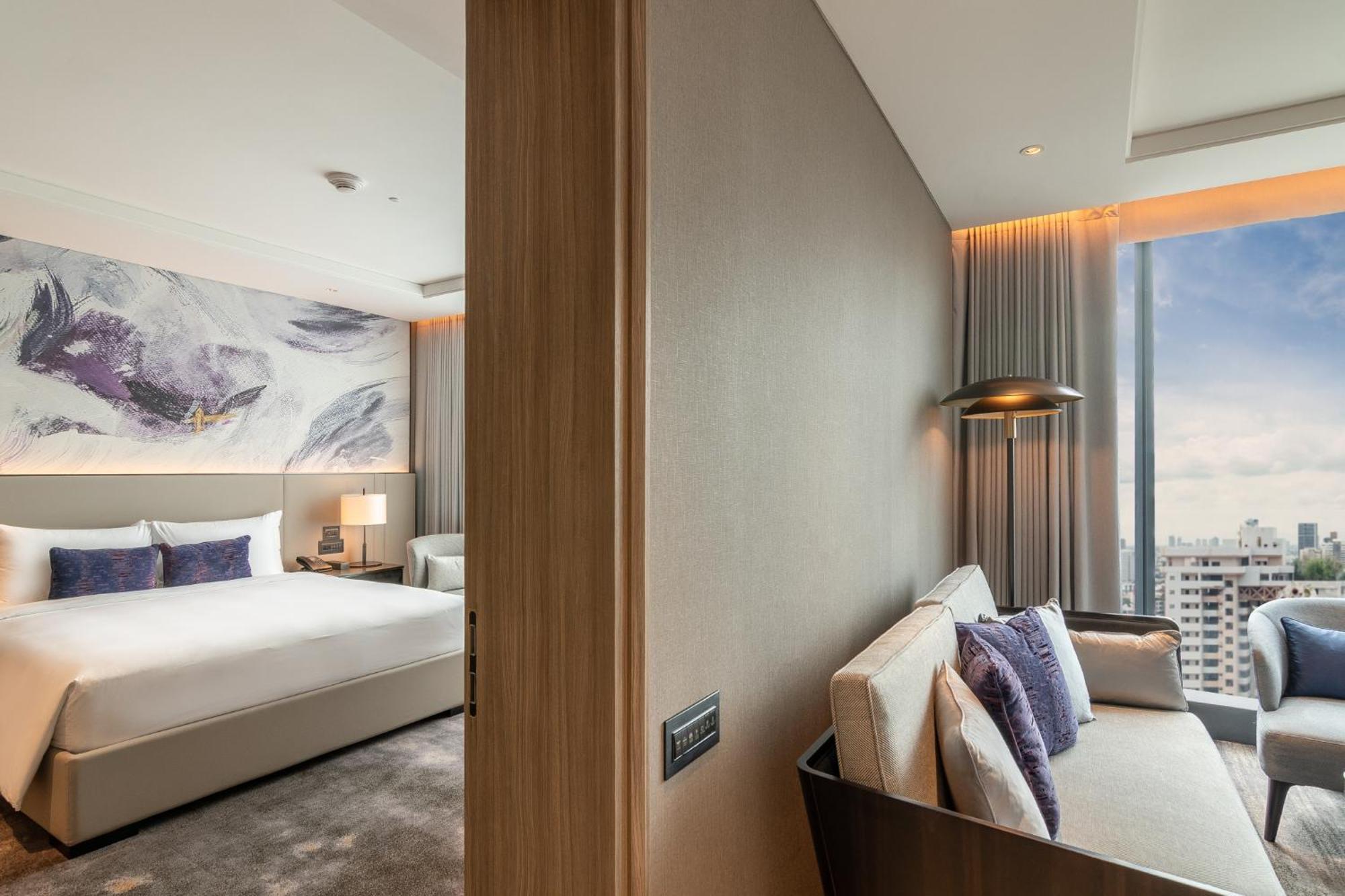 Executive-suite